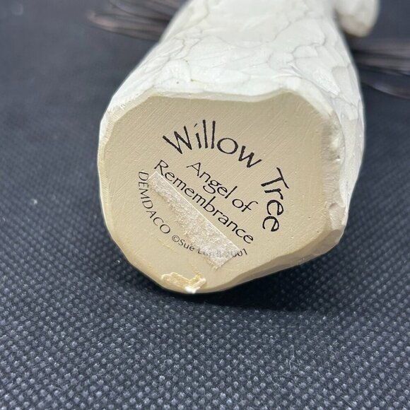 Retired Willow Tree 2001 “Angel of Remembrance” figurine - Picture 3 of 3